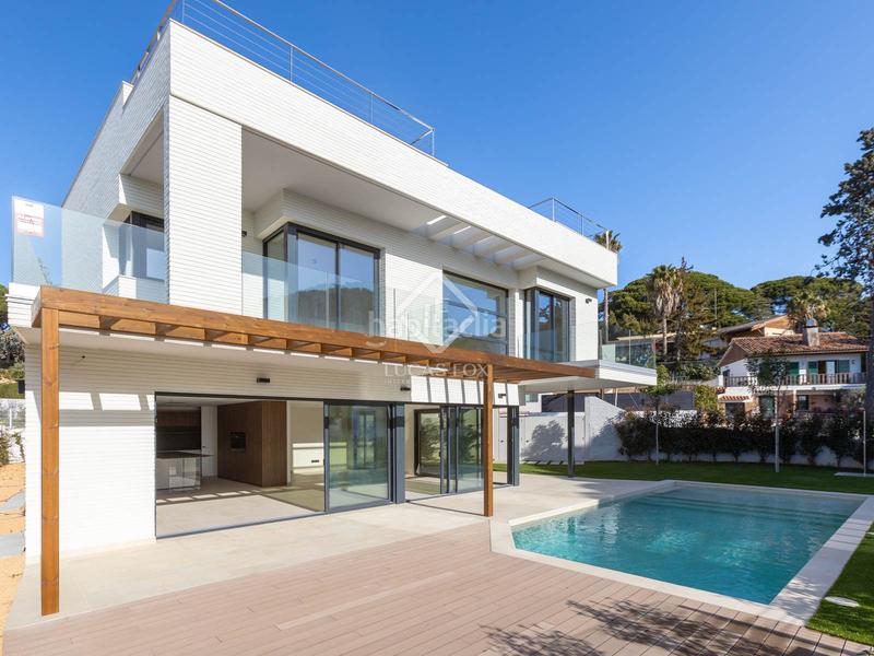 Foto f8585ee6-82f1-4467-ad53-d08bdaa98629. Chalet casa de lujo de obra nueva con 4 dormitorios en venta , barcelona en Vilassar de Dalt
