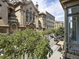 Piso en Dreta de l´Eixample. Espectacular piso de 3 dormitorios en planta principal en venta