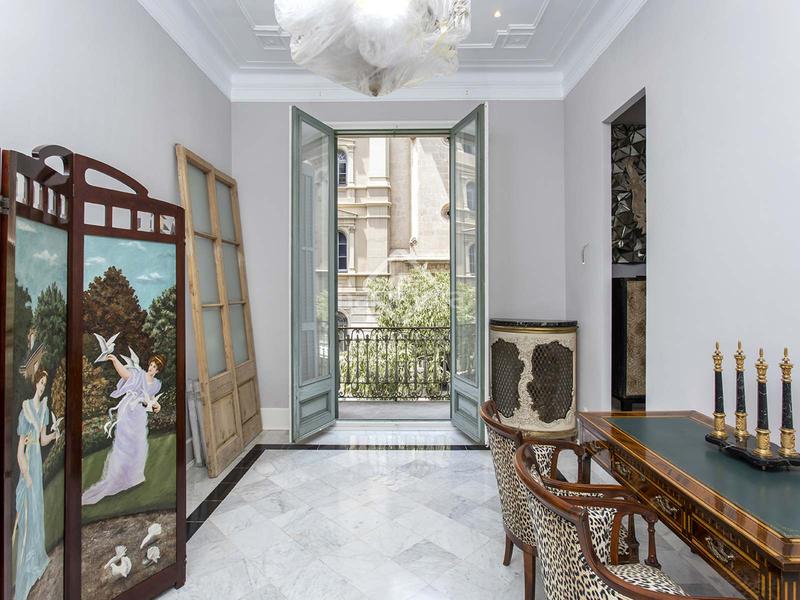 Foto bef7200b-92cb-4c1a-a280-c940977f67fe. Piso espectacular piso de 3 dormitorios en planta principal en venta en el eixample derecho en Barcelona
