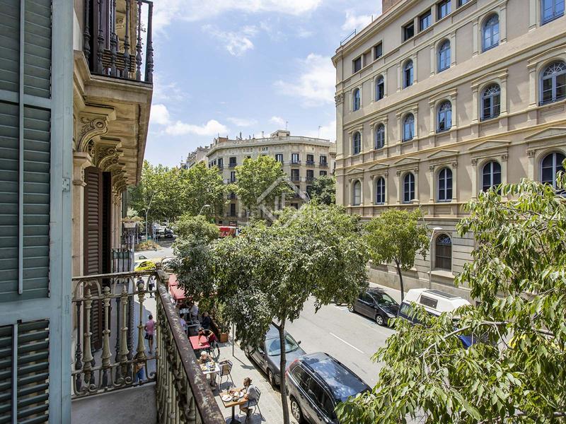 Foto deafe495-1449-4242-921c-bcaf1c352b4d. Piso espectacular piso de 3 dormitorios en planta principal en venta en el eixample derecho en Barcelona
