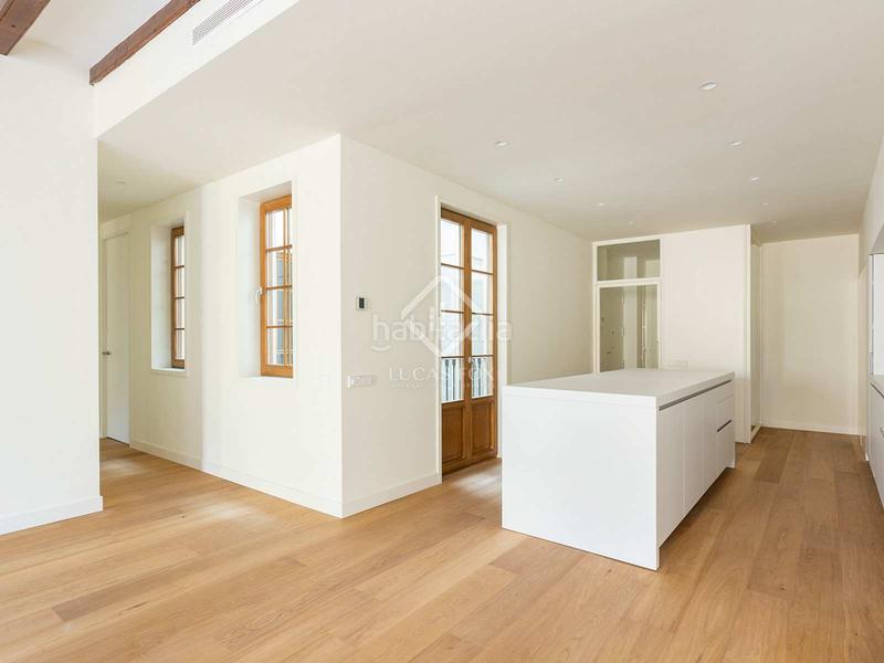 Foto 2de21530-b4f1-47b8-9951-975f30ec5191. Piso bonito piso dúplex con jardínpatio en venta en eixample derecho, en Barcelona
