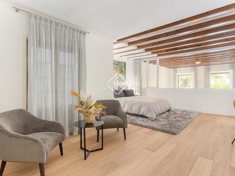Foto 30f3fdf3-f14d-4da1-9b5e-0af6a81ef480. Piso bonito piso dúplex con jardínpatio en venta en eixample derecho, en Barcelona
