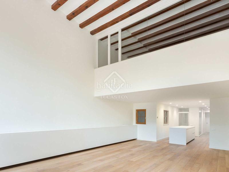Foto 6bc04261-abba-47ad-b078-3b7f4dbd03a8. Piso bonito piso dúplex con jardínpatio en venta en eixample derecho, en Barcelona