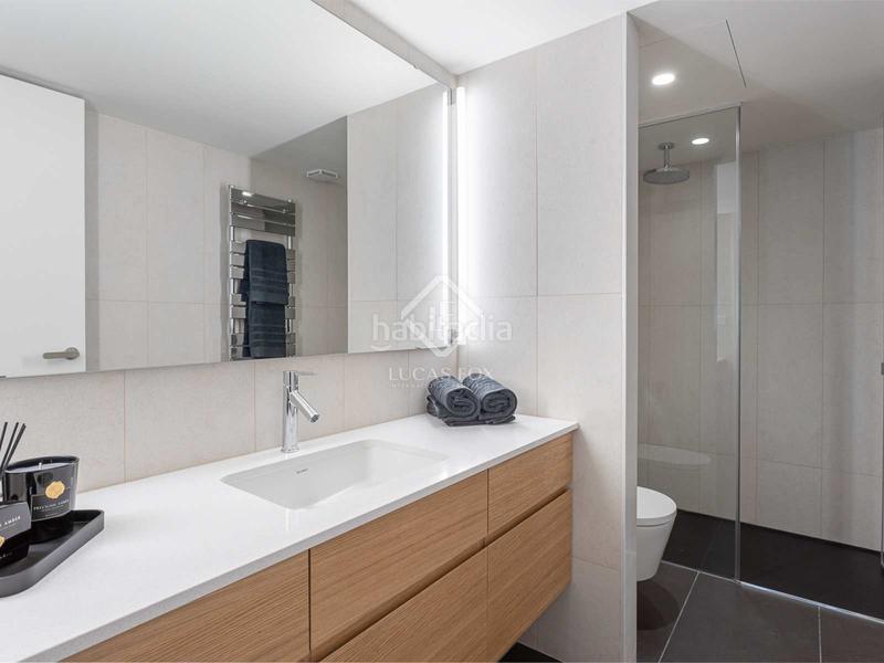 Foto 7ac1d54a-c3ae-45c5-88b5-26ef7d26cd6b. Piso bonito piso dúplex con jardínpatio en venta en eixample derecho, en Barcelona