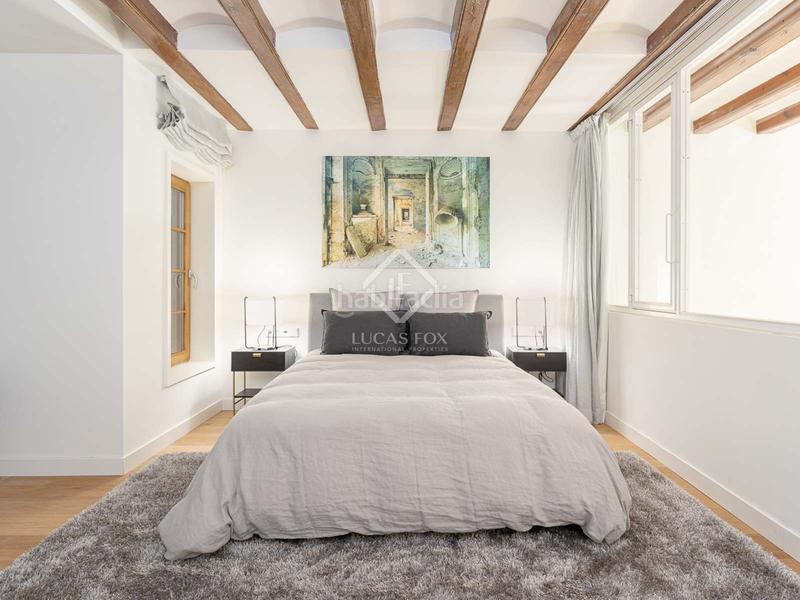 Foto aab88c97-14f0-44f0-a15b-f798fb8f1639. Piso bonito piso dúplex con jardínpatio en venta en eixample derecho, en Barcelona