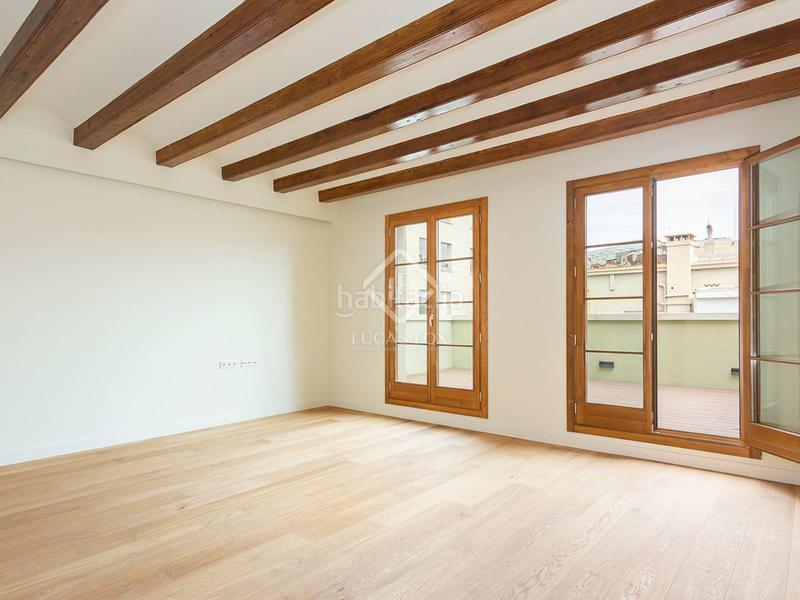 Foto c10d2361-9ddf-4bea-bb05-4db45e5620d9. Piso bonito piso dúplex con jardínpatio en venta en eixample derecho, en Barcelona