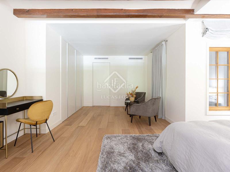 Foto c61d3222-ce94-487d-8e9f-7f680c9844ba. Piso bonito piso dúplex con jardínpatio en venta en eixample derecho, en Barcelona
