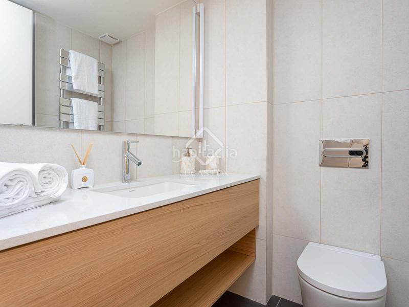 Foto d483a659-6211-41c8-948d-860c2327cbd7. Piso bonito piso dúplex con jardínpatio en venta en eixample derecho, en Barcelona