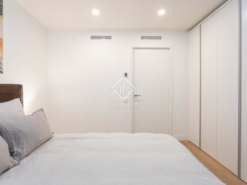 Foto f48ae237-e286-4dee-a70f-1ce636b99135. Piso bonito piso dúplex con jardínpatio en venta en eixample derecho, en Barcelona
