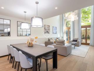 Piso en Dreta de l´Eixample. Bonito piso dúplex con jardínpatio en venta en eixample derecho,