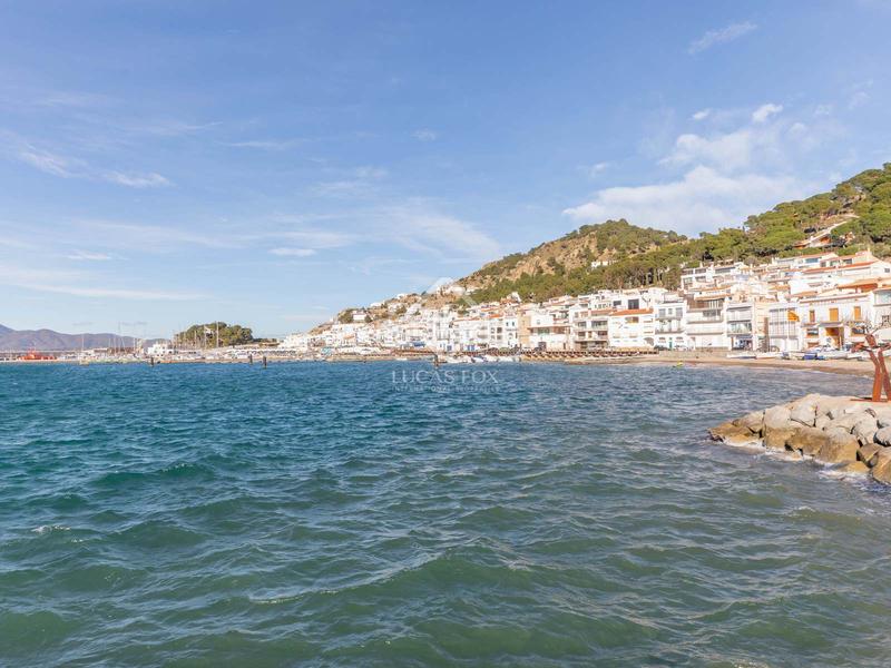 Foto a79a8a55-c059-4850-9cb3-6086e992a5de. Xalet amb calefacció aparcament piscina a Port de la Selva (El)