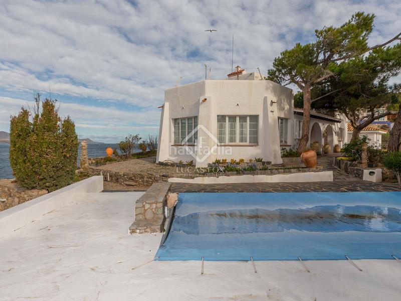 Foto c0583d07-3d3e-440b-80a1-a7d0393dd234. Xalet amb calefacció aparcament piscina a Port de la Selva (El)