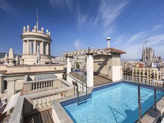 Ático en Dreta de l´Eixample. Ático en excelentes condiciones con 3 dormitorios y 209 m de ter