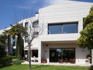 Chalet in Alella. Villa de diseño en venta en alella, a 20 minutos de barcelona, a