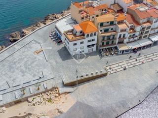 Xalet a Nucli Antic. Villa de 6 dormitorios con inmejorables vistas al mar, en venta
