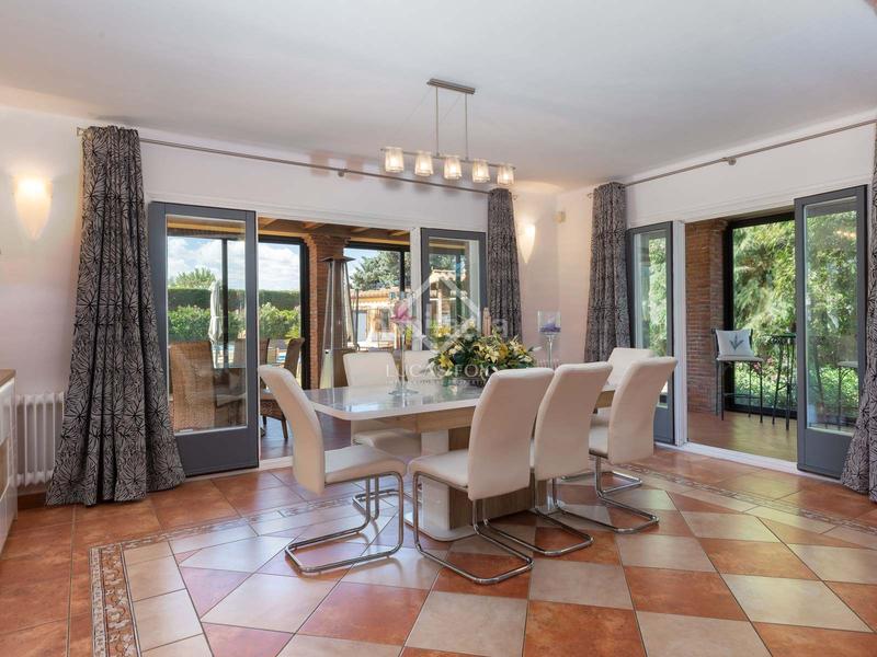 Foto 2374cded-1ff8-40c6-b511-ebf9538734a2. Chalet mit heizung pool in Peralada