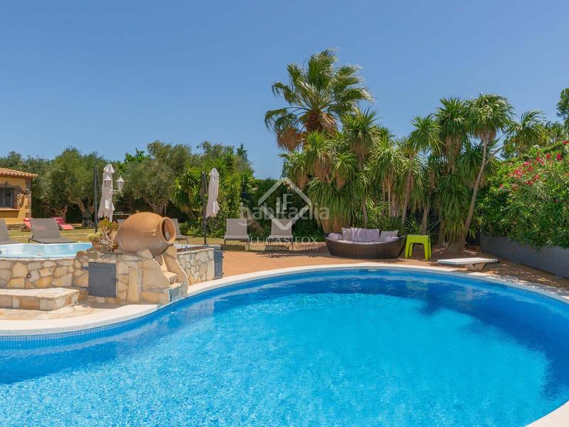 Foto 8b76150e-0292-4af2-b0ad-917576e0c498. Chalet mit heizung pool in Peralada