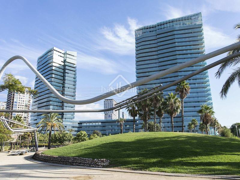Foto 1988fcc7-5562-48f6-8478-0428617c6f4f. Ático magnífico ático con increíbles vistas en venta en diagonal mar en Barcelona