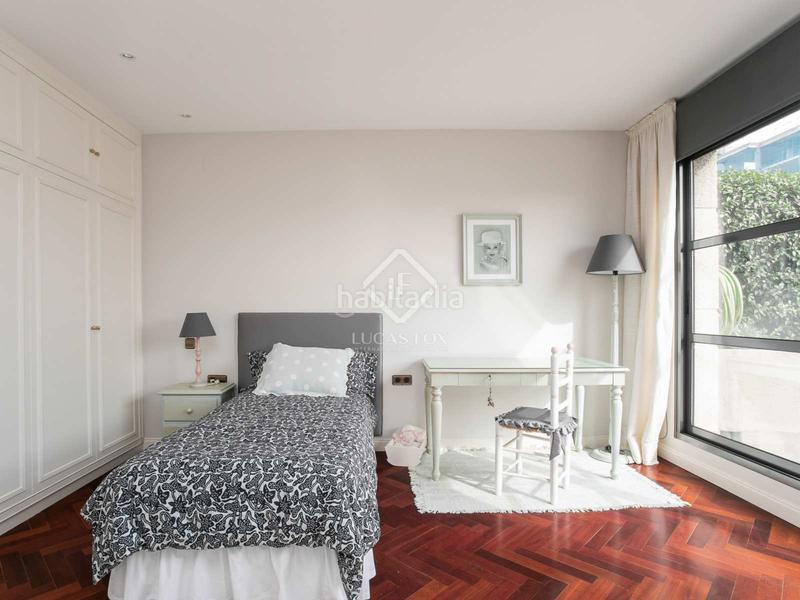 Foto 350b8cd4-36bd-4fe6-bd40-3673b159c126. Ático en venta ático dúplex en leixample izquierdo, con seis dormitorios dobles, seis cuartos de baño y una gran terraza en Barcelona