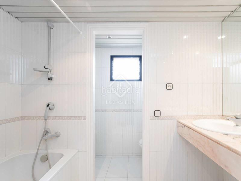 Foto e29d5902-b004-40fb-b71b-b395a84a9901. Ático en venta ático dúplex en leixample izquierdo, con seis dormitorios dobles, seis cuartos de baño y una gran terraza en Barcelona