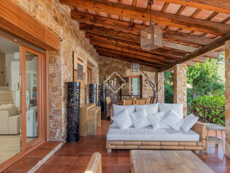 Foto 1bbff867-3fca-4296-9dce-8bea5b768ac7. Chalet exclusiva villa de 10 dormitorios con estupendas vistas al mar, en venta en sa riera en Begur