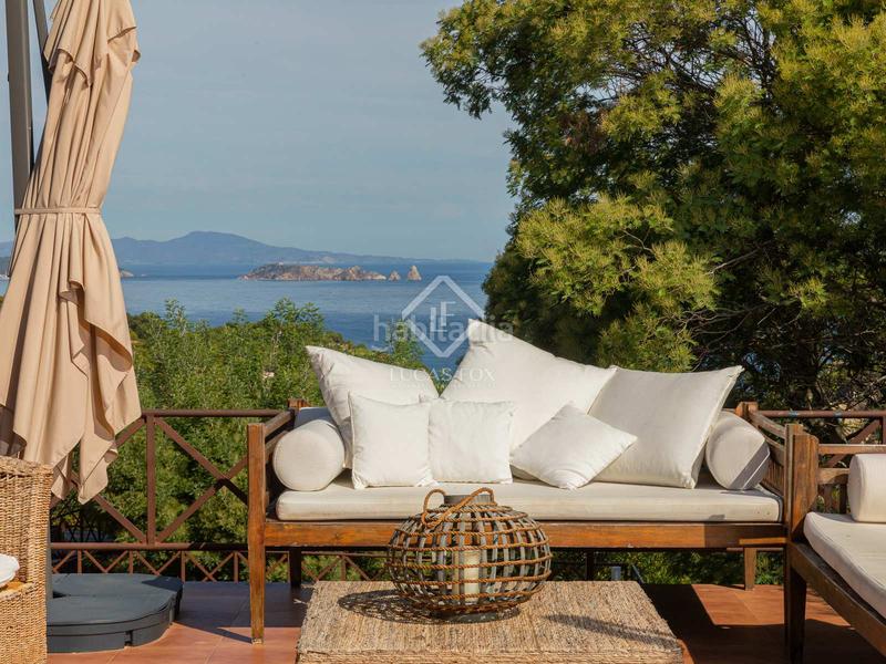 Foto 42995cb1-304a-40d6-b573-7e3d06280df7. Chalet exclusiva villa de 10 dormitorios con estupendas vistas al mar, en venta en sa riera en Begur