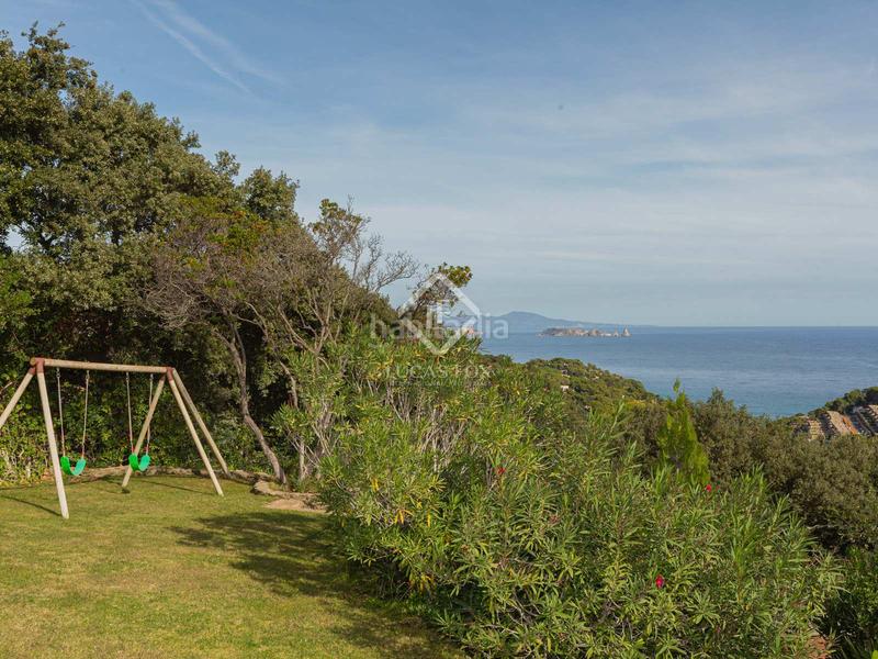 Foto dc977d6c-8d7d-4407-8160-6ddd76ef7250. Chalet exclusiva villa de 10 dormitorios con estupendas vistas al mar, en venta en sa riera en Begur