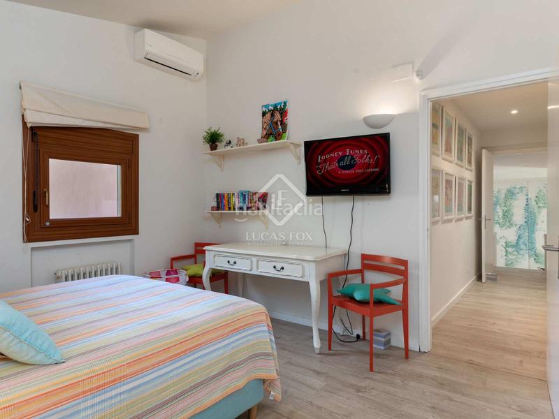 Foto e28f76e3-a8b3-4c42-8c7d-ee3661319792. Chalet exclusiva villa de 10 dormitorios con estupendas vistas al mar, en venta en sa riera en Begur