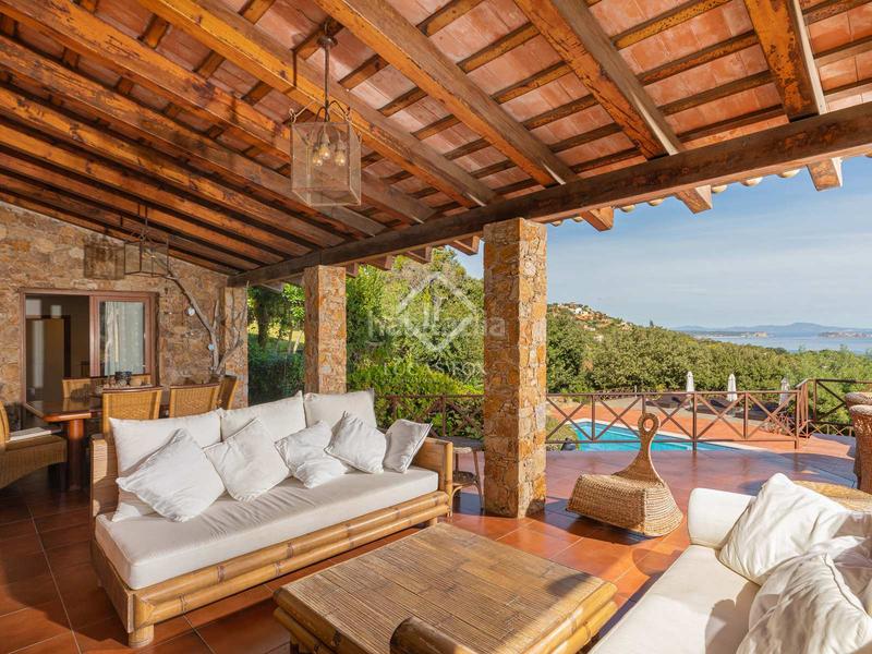 Foto fc57d8df-eb78-4f37-908f-e3cff5a177e6. Chalet exclusiva villa de 10 dormitorios con estupendas vistas al mar, en venta en sa riera en Begur
