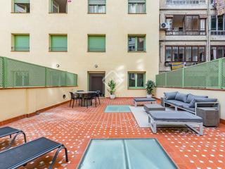 Piso en Dreta de l´Eixample. Excelente piso de 5 dormitorios con 58 m de terraza en venta en