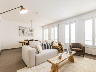 Appartement à Dreta de l´Eixample. Excelente piso de 5 dormitorios con 58 m de terraza en venta en