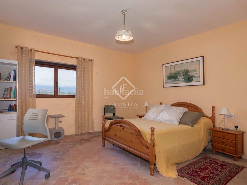 Foto a198bdc4-d452-4320-a643-b20b569b0e70. Masia amb calefacció aparcament a Forallac