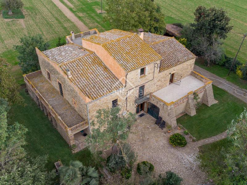 Foto a891ecc5-f39e-4881-ba1f-cdbac7be4456. Masia amb calefacció aparcament a Forallac