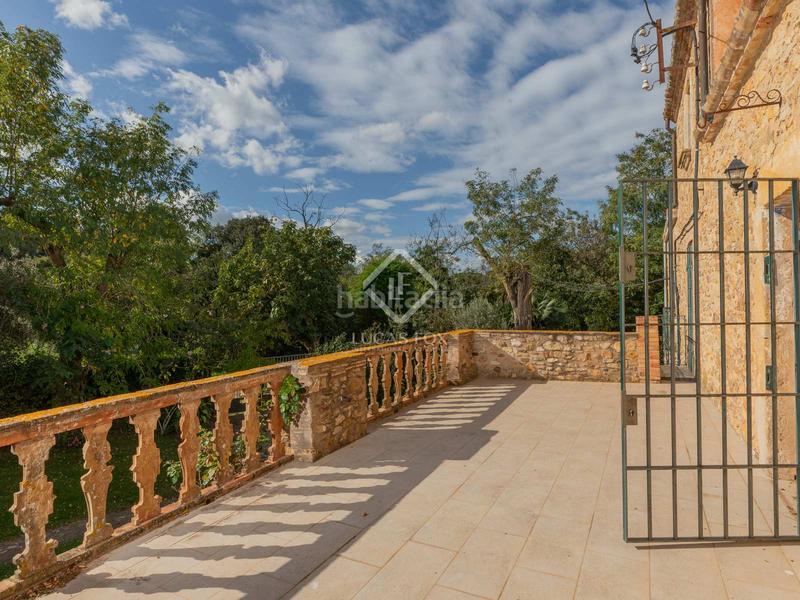 Foto e4c54455-e83f-410b-a5c0-238817948fab. Masia amb calefacció aparcament a Forallac