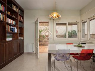 Pis a Centre-Barri Vell. Piso en excelentes condiciones de 4 dormitorios con 65m terraza