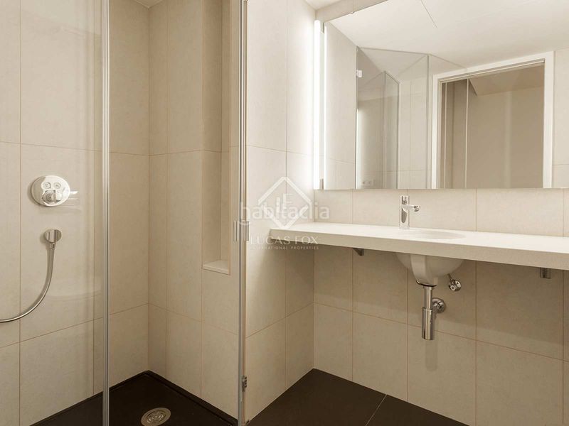 Foto d104e1d7-8c17-411f-9bfd-8410157c8491. Piso  de obra nueva de 2 dormitorios con terraza de 62 m en venta en el eixample derecho en Barcelona