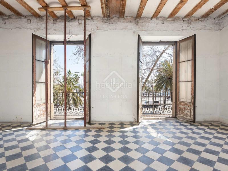Foto 89edfc55-d10f-494c-8789-81838e07bd15. Piso exclusiva vivienda reformada en finca regia con vistas al port vell, en venta en el gótico en Barcelona