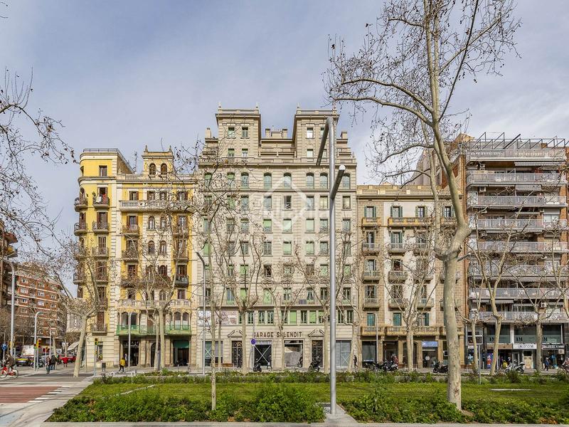 Foto d5576bb0-c4e0-4cec-aa30-cab20db10b2e. Piso  renovado de 3 dormitorios en venta en el eixample derecho, en Barcelona