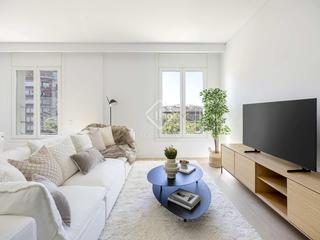 Appartement à Dreta de l´Eixample. Piso renovado de 3 dormitorios en venta en el eixample derecho,