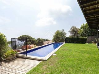 Chalet in Vallvidrera - Tibidabo - Les Planes. En venta casavilla en vallvidrera, con cuatro dormitorios y jard