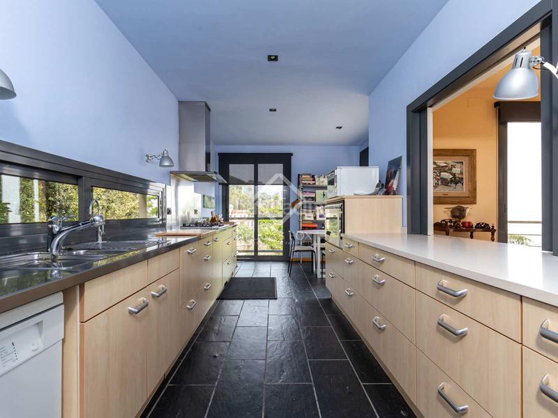 Foto a744093b-3bc0-461b-9838-4d585b9e0e8b. Chalet in Vallvidrera - Tibidabo - Les Planes Barcelona