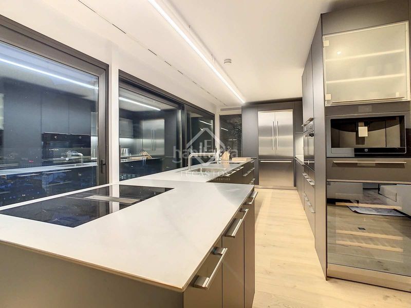 Foto 27cfd311-3dc2-4b8e-a886-cb876d735a27. Àtic amb calefacció aparcament piscina a Ciudad Universitaria Madrid