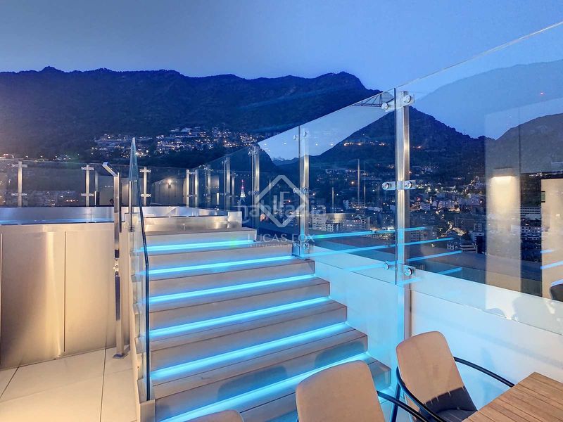 Foto bc529fe7-9387-4c0b-8bd3-8e32cc52f639. Àtic amb calefacció aparcament piscina a Ciudad Universitaria Madrid