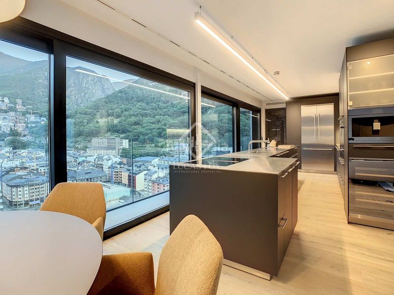 Foto ccefae32-ce44-43a3-8037-8ec9157c0a12. Àtic amb calefacció aparcament piscina a Ciudad Universitaria Madrid