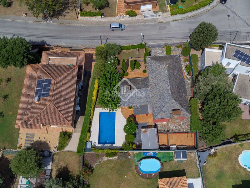 Foto 4e1d3aa2-4342-42fa-a991-2d79d43c42ff. Xalet amb aparcament piscina a Palau Girona