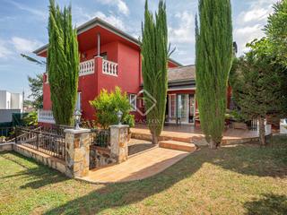 Xalet a Palau. Casa  villa en excelentes condiciones de 5 dormitorios en venta