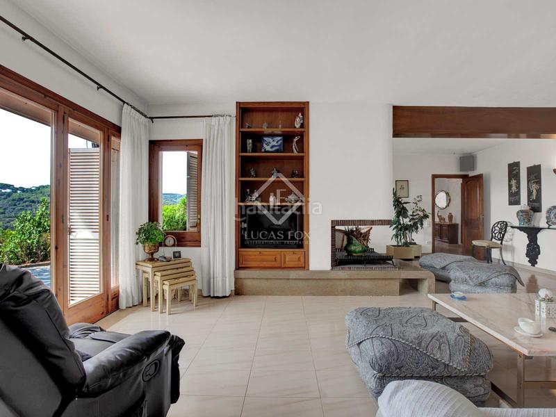 Foto 65ad8fab-2c2c-45ed-b3ba-34f3bfd8c1e4. Chalet villa de estilo español de 5 dormitorios sobre una amplia parcela con vistas a mar y montaña en venta en Sant Cebrià de Vallalta