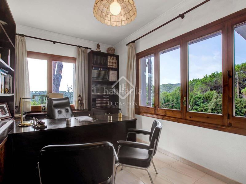 Foto 6a793ea7-5c0c-4be5-bce7-df5a202e684c. Chalet villa de estilo español de 5 dormitorios sobre una amplia parcela con vistas a mar y montaña en venta en Sant Cebrià de Vallalta