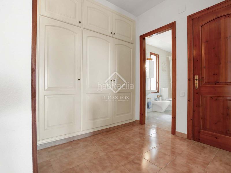 Foto c3c7458f-47d5-41df-aef7-8c4c08a70d42. Chalet villa de estilo español de 5 dormitorios sobre una amplia parcela con vistas a mar y montaña en venta en Sant Cebrià de Vallalta