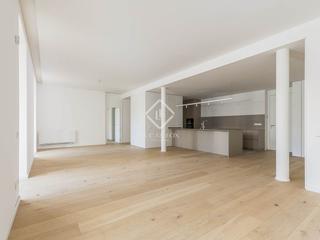 Piso en Dreta de l´Eixample. Piso de obra nueva de 2 dormitorios con 38m terraza en venta en